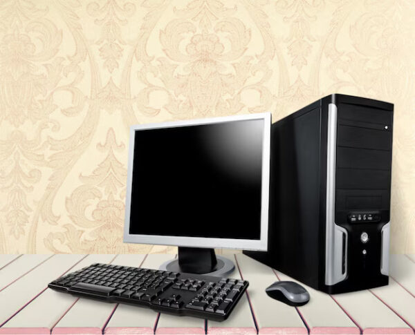 Ordinateur de bureau DELL, 8GO de RAM; 500GO SSD